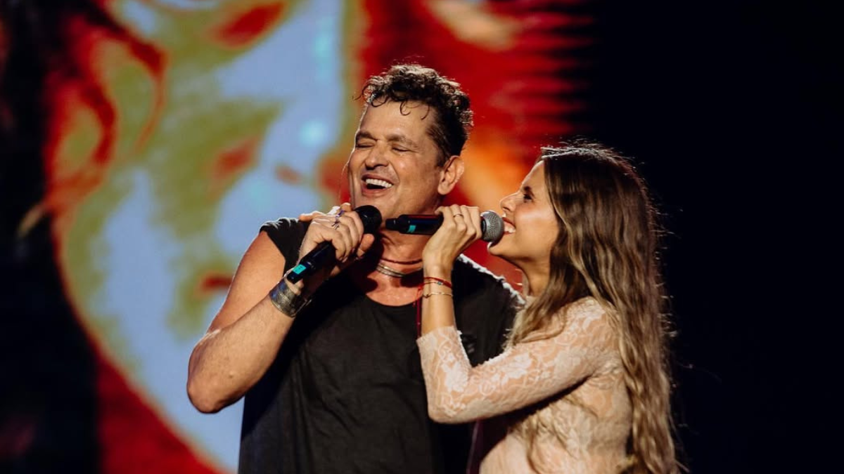 Luz Pinos junto a Carlos Vives en el concierto en Samborondón.