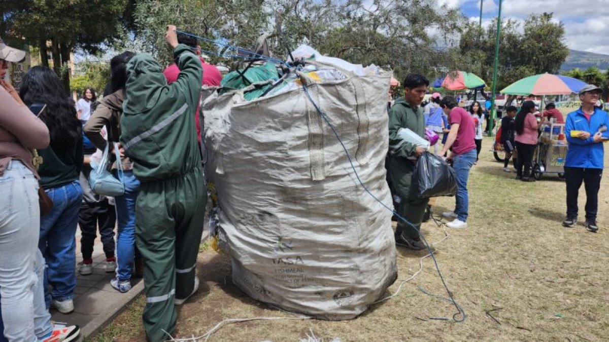 En barrios de la ciudad se promueve el reciclaje y la conciencia ambiental.