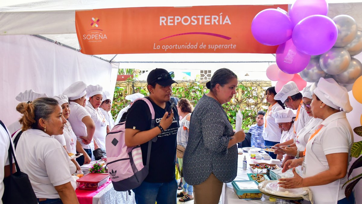 Demostración. Se instalaron 14 carpas y se exhibirán proyectos en tres laboratorios.