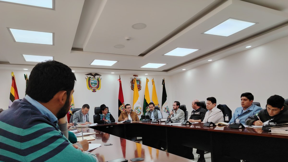 Durante la reunión se busca dar una solución entre las comunidades y las empresas brocoleras.