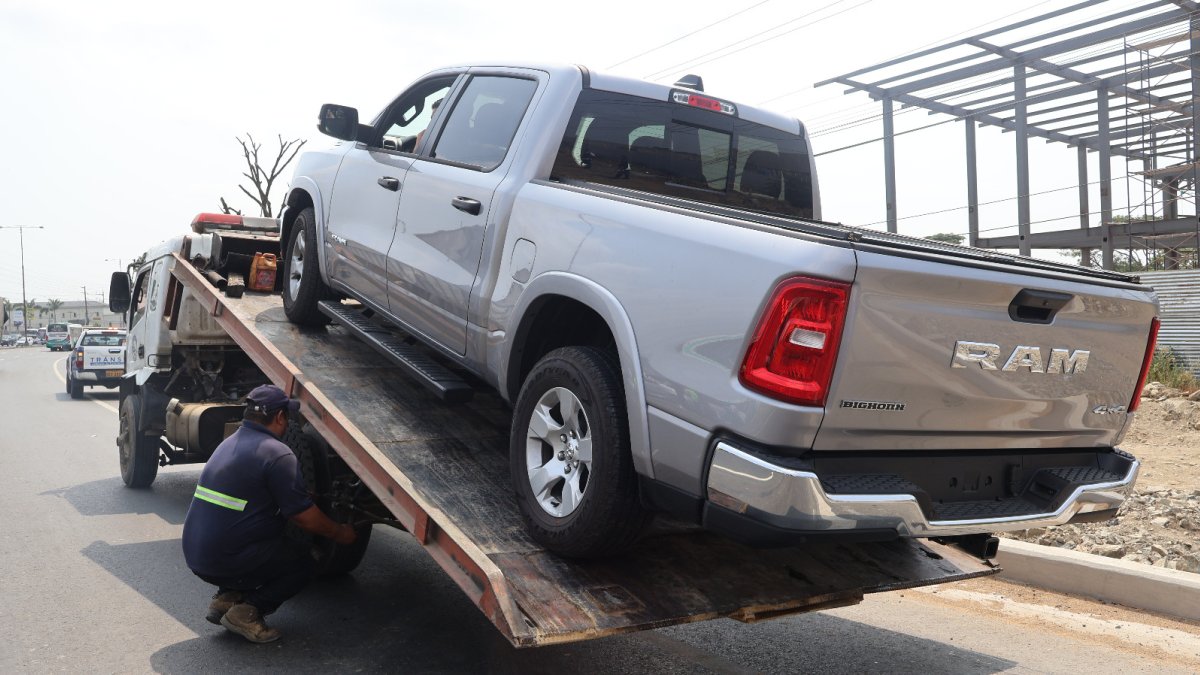 Este operativo fue centrado en los vehículos sin placas.
