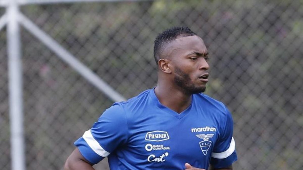 El defensor Pedro Pablo Perlaza formó parte de la Selección ecuatoriana de fútbol.