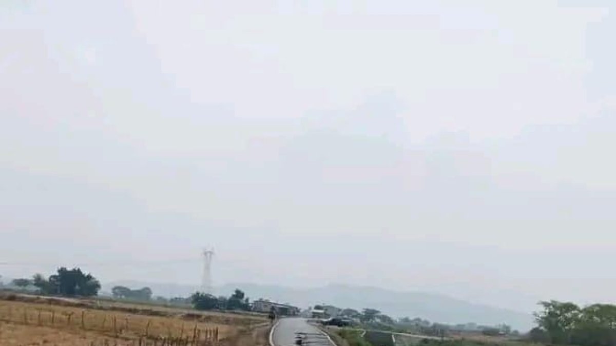 Residentes del sector comenzaron a reportar grietas en la vía desde el 30 de noviembre.