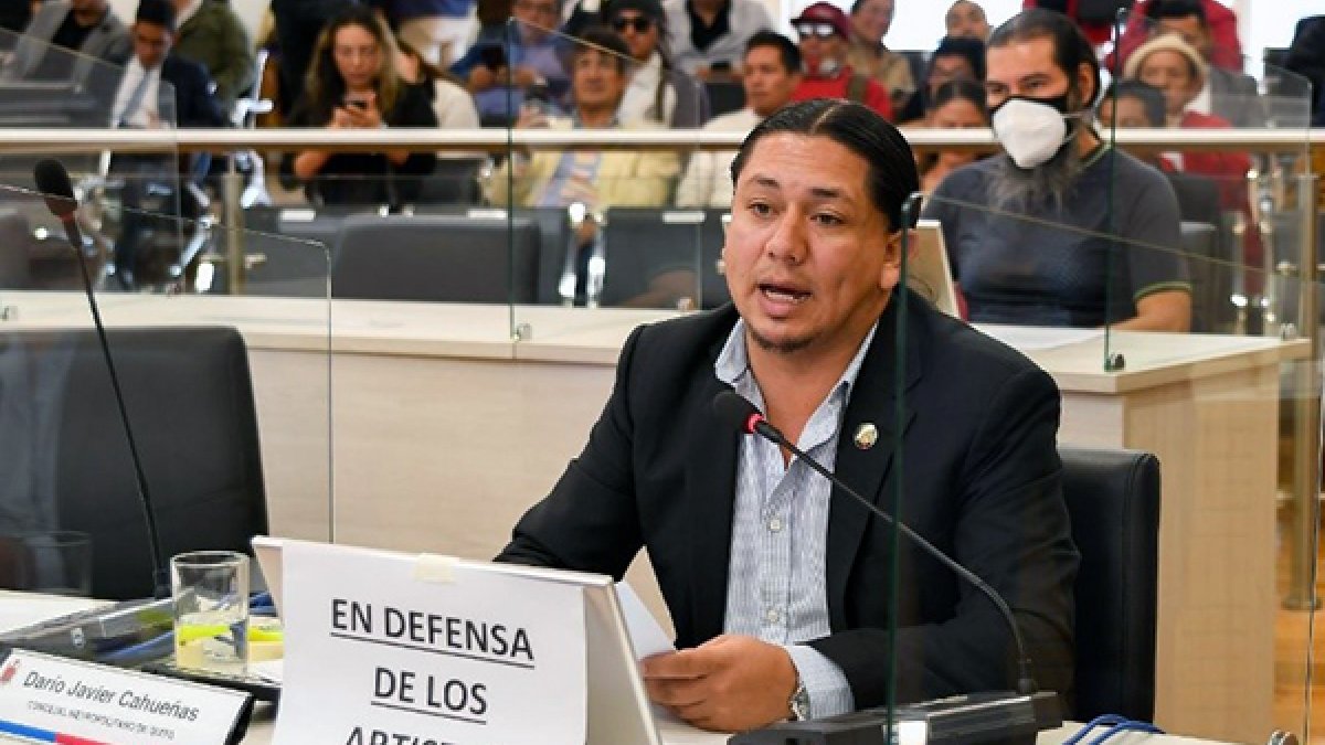 Darío Cahueñas es edil y segundo vicealcalde de la ciudad. Preside la Comisión de Fiestas de la ciudad.