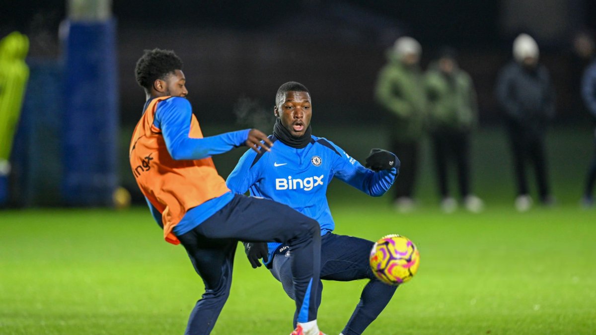 Moisés Caicedo, volante central del Chelsea.