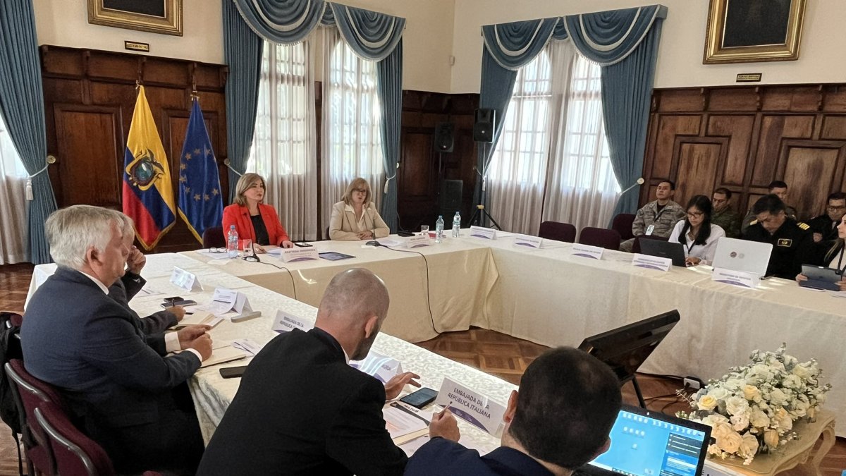 Jornada. Durante dos días los delegados de la Unión Europea revisaron las acciones cumplidas en ciberseguridad, inteligencia artificial y la prevención del reclutamiento juvenil en grupos delictivos.