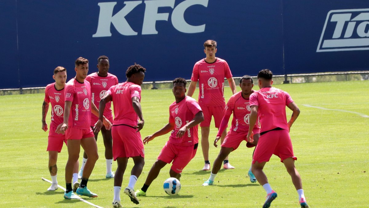 Los rayados entrenan con la mirada puesta en ganar el título y cobrar revancha ante los albos.