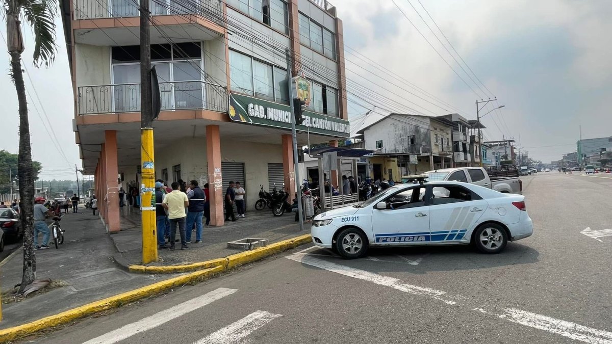 Escena. El robo se dio en las instalaciones del GAD del cantón Valencia