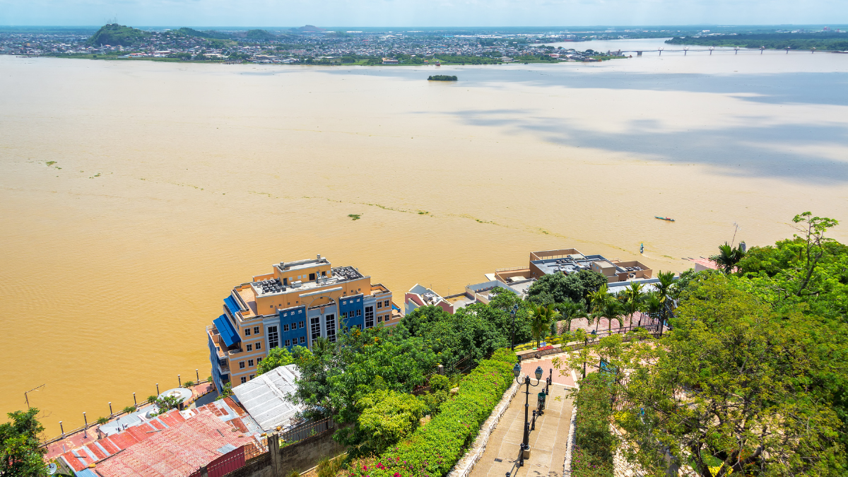 El uso del Río Guayas para aliviar el tráfico de Guayaquil genera más apoyo que rechazo.