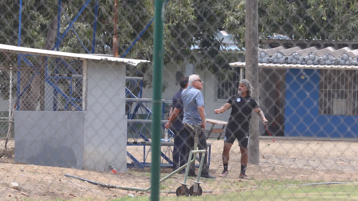 César Avilés, actual presidente de Emelec, heredó el cargo que dejó José Pileggi tras su renuncia, que dejando a una institución por serios problemas dirigenciales y deportivos.