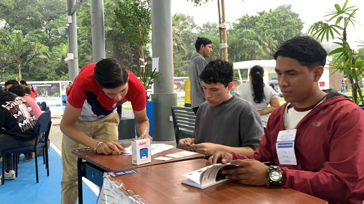 Los miembros de mesa no pueden retirarse una vez instalada la junta.