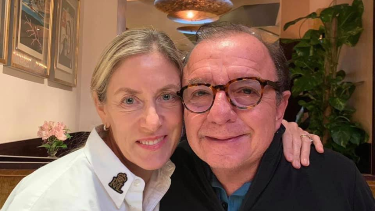 Annabella Azin y su esposo Álvaro Noboa, quien tiene 74 años y buscó la presidencia de Ecuador, en cinco oportunidades.