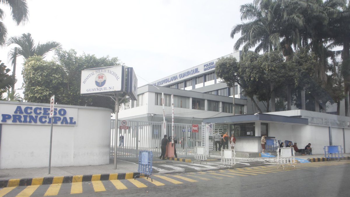 El sujeto logró llegar al hospital de la Policía Nacional después del ataque.