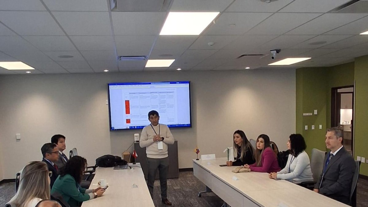 Una delegación de negociadores ecuatorianos y funcionarios de instituciones técnicas competentes llegaron a Ottawa.