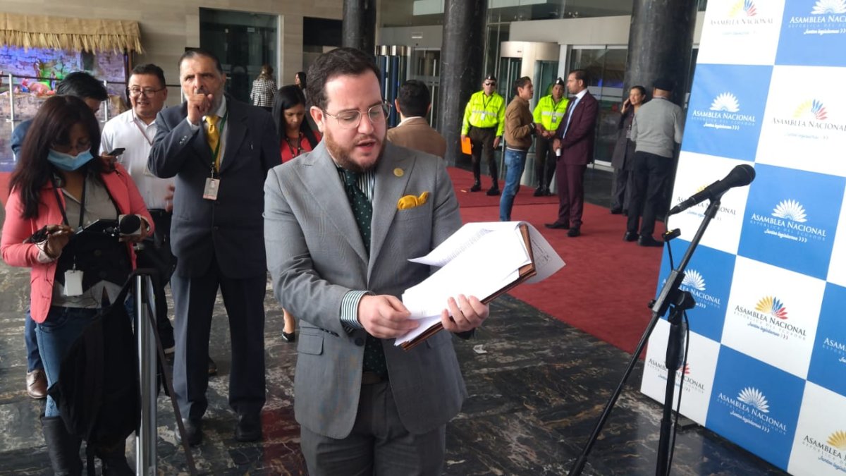 Alejandro Muñoz, secretario de la Asamblea Nacional, habló de la posibilidad de una acción penal.