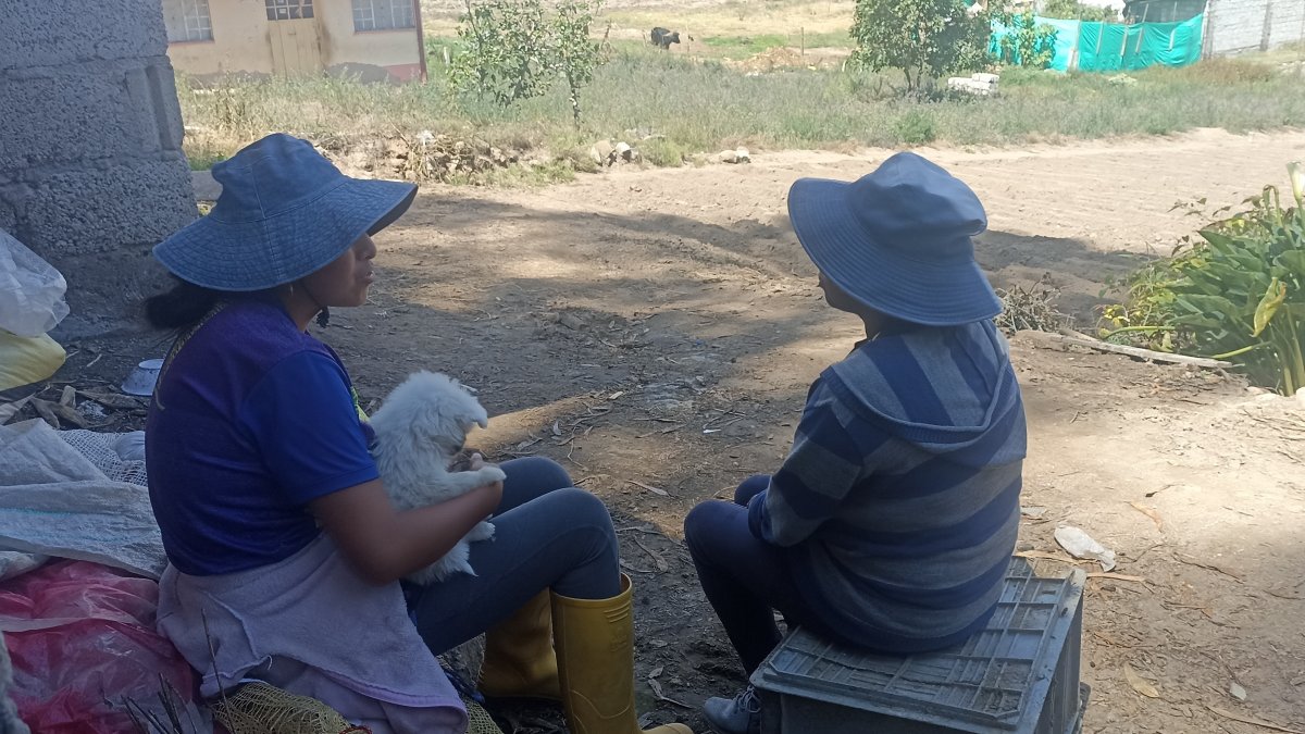 Situación. Las madres de familia aseguran que sus hijos son los más afectados por los malos olores.