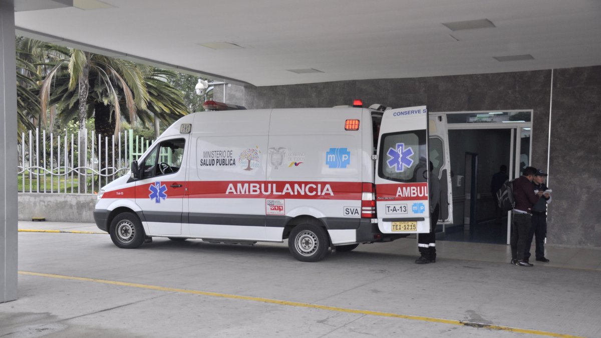 AMBATO. EN EL HOSPITAL DE AMBTO SE RECUPERAN TRES PERSONAS HERIDAS. AG-EXTERNA