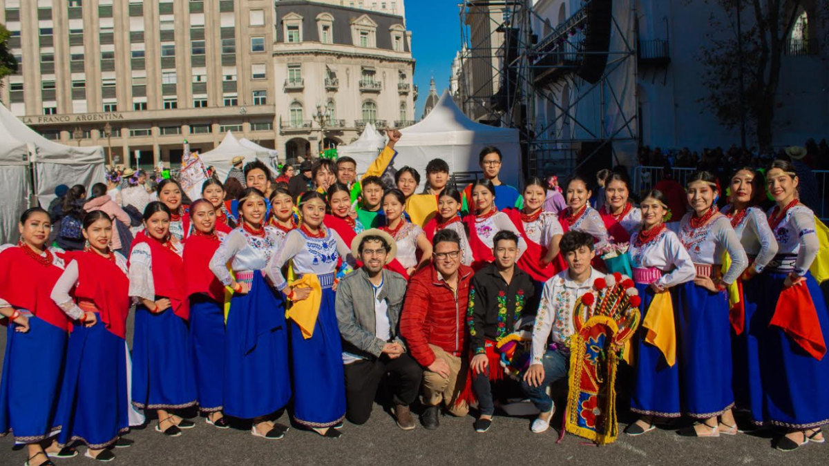 La Asociación de Estudiantes Ecuatorianos en Argentina, el 14 de julio del 2024, participó del evento 'Buenos Aires celebra a Ecuador', del Gobierno de la ciudad