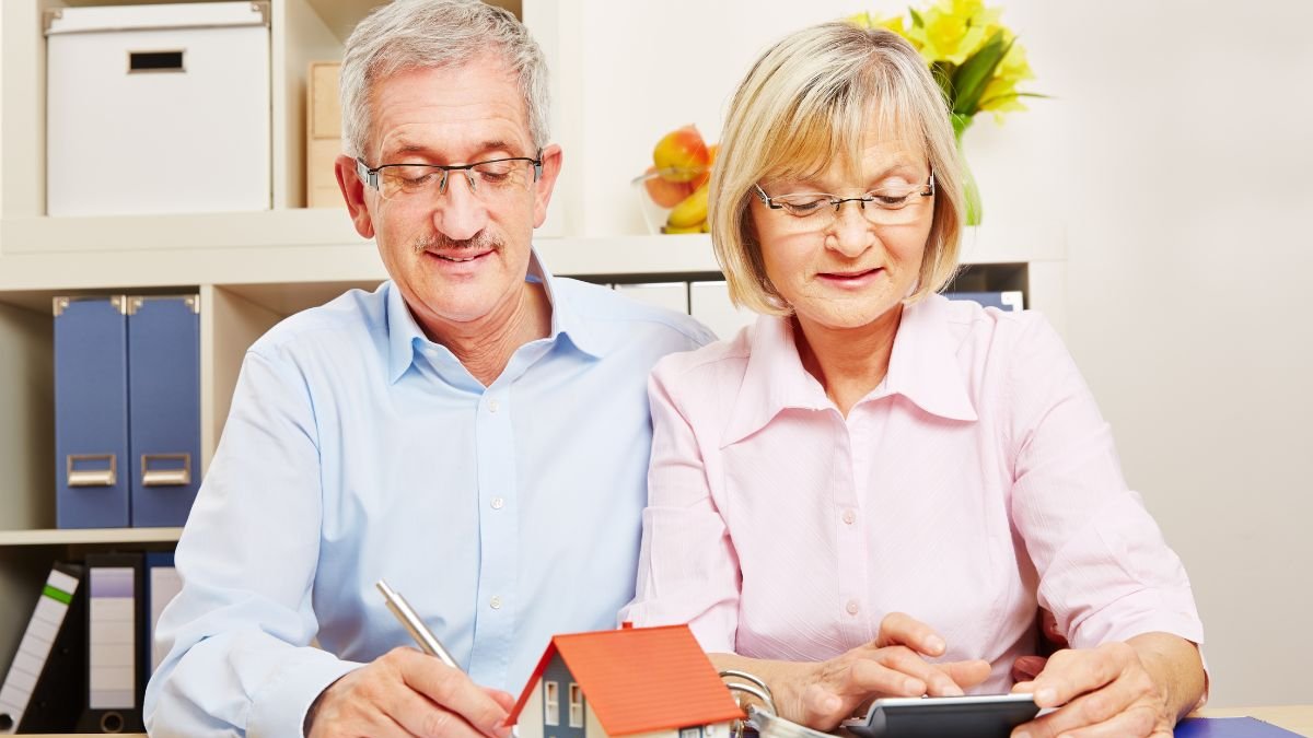 Referencial. Las personas mayores de 65 años tienen derecho a la devolución del IVA.