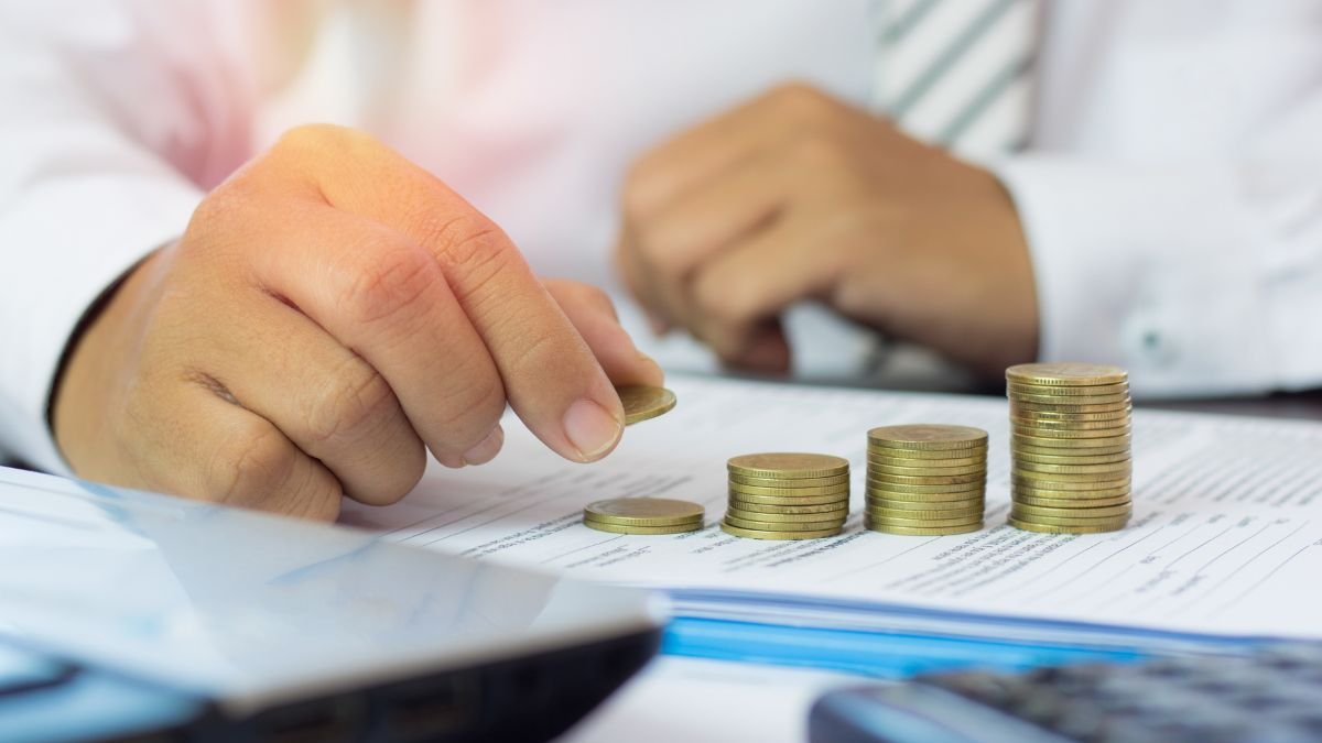 El Salario Básico Unificado, por ley, debe incrementarse.