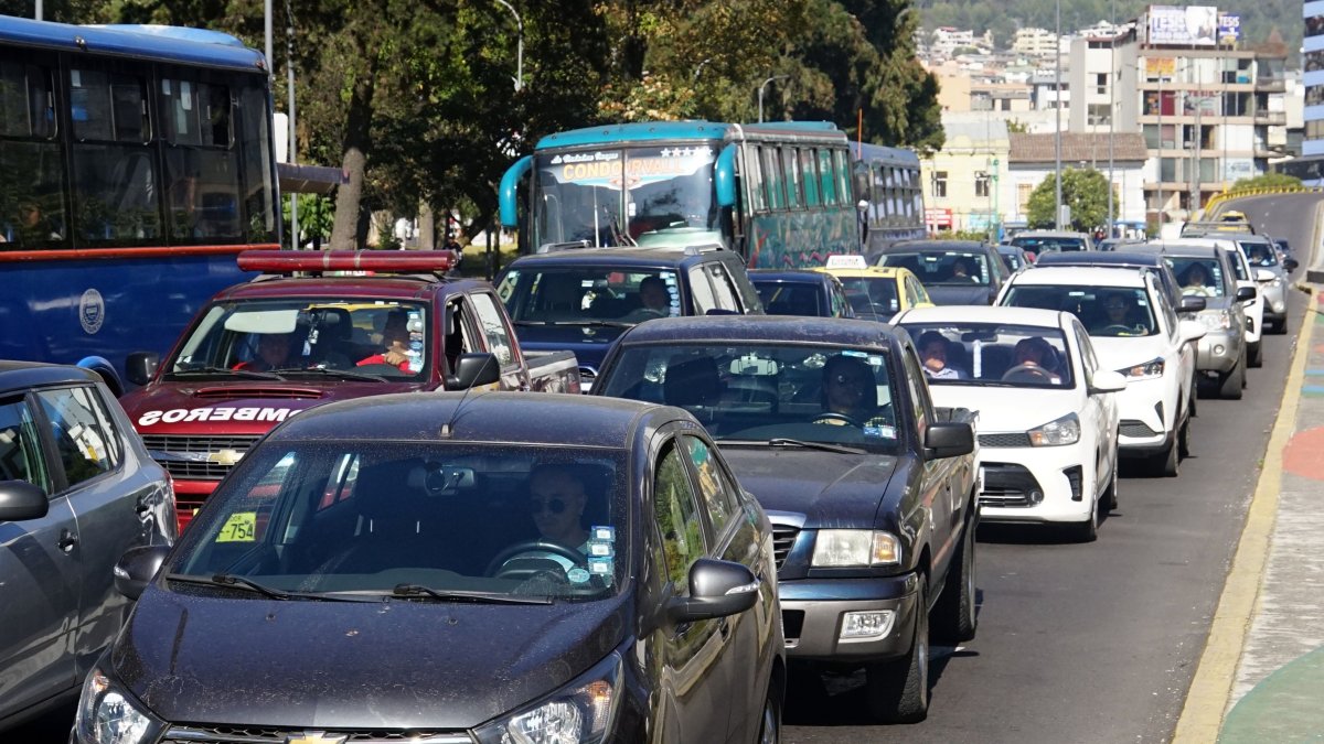 La normativa vehicular rige de lunes a viernes en la capital. No se aplica los fines de semana ni los feriados.
