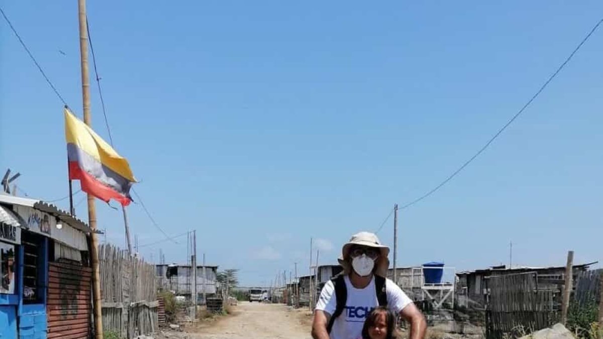 Trabajan para superar la situación de pobreza en la que viven millones de personas