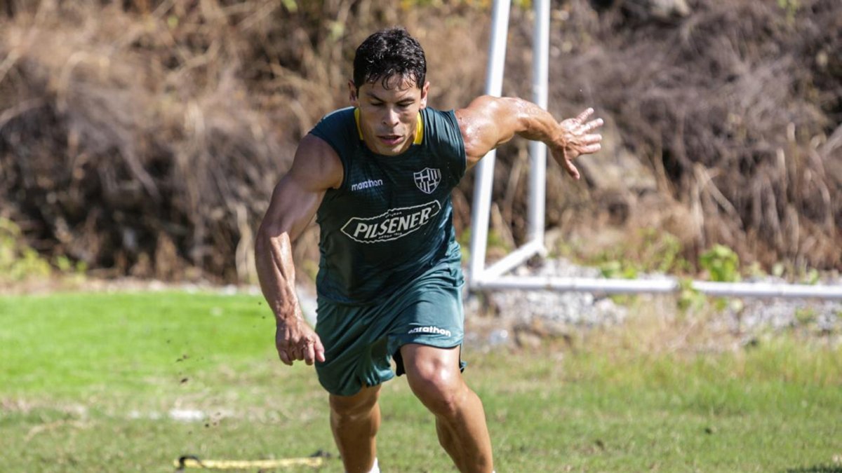 Matías Oyola dirigiría a Barcelona en su aniversario 100.