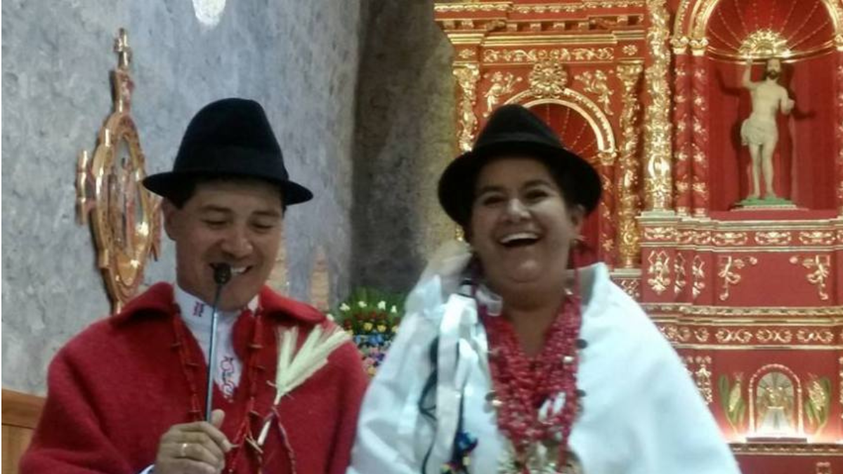 Lourdes Tibán junto a su esposo Raúl Ilaquiche.