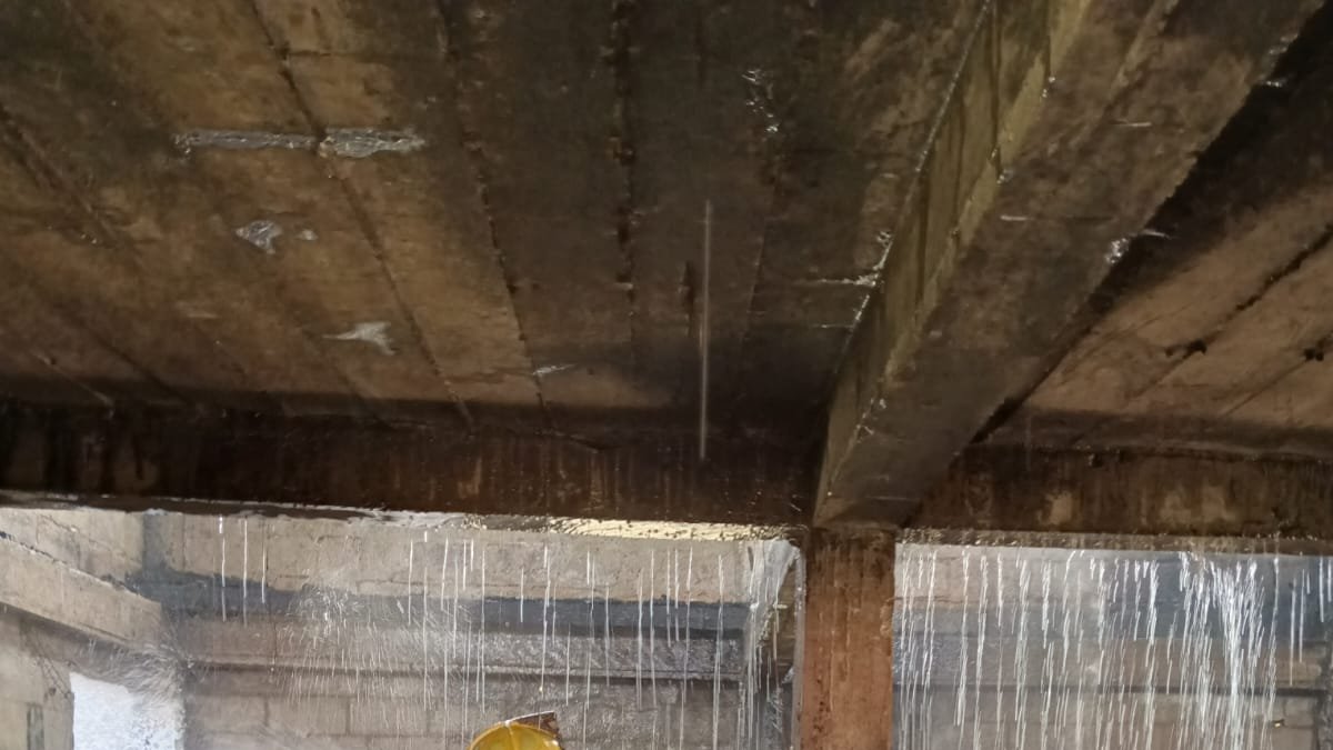 Cuando los bomberos llegaron al lugar, el hogar había sido ya consumido.