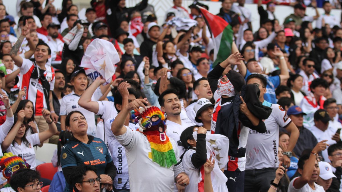 Los aficionados de Liga de Quito celebran el título.