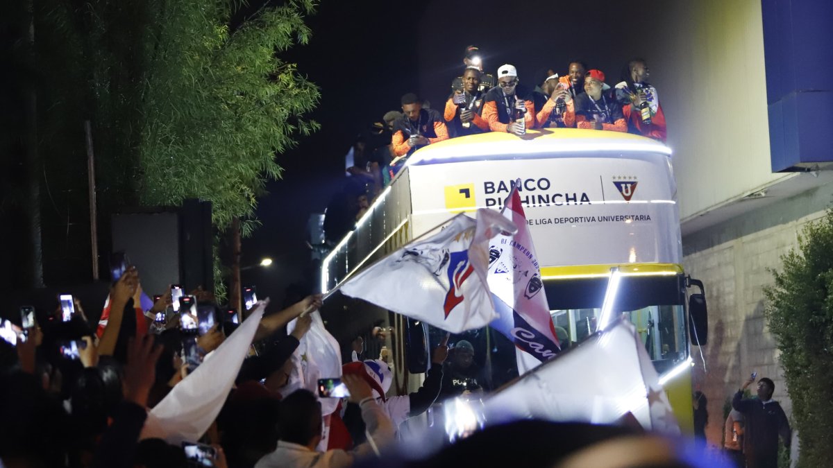 Los integrantes de Liga de Quito protagonizaron una caravana tras ganar la LigaPro 2024.
