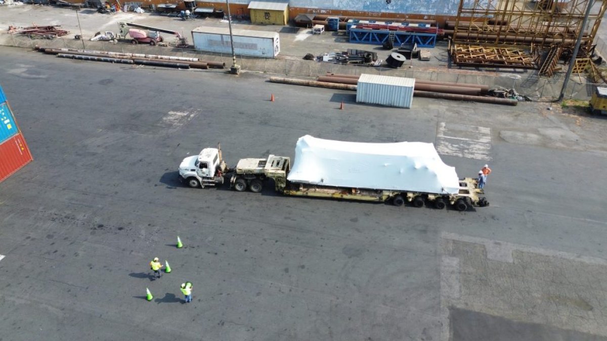 El 2 de diciembre llegaron 23 motores a Guayaquil, para la central térmica de Salitral. Esta contratación y la de la central de Quevedo son examinadas por Contraloría.