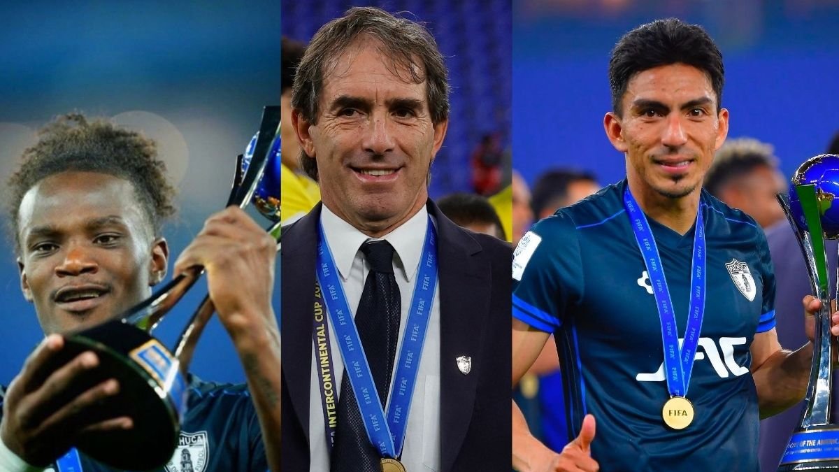 Andrés Micolta (i), Guillermo Almada y Ángel Mena, integrantes del Pachuca FC.