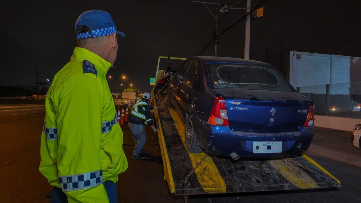 Varios vehículos también fueron retenidos por la ATM