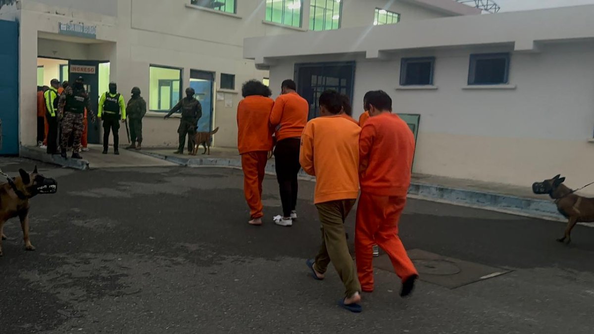 El traslado se realizó la madruga de este lunes. La finalidad sería descongestionar cárceles.