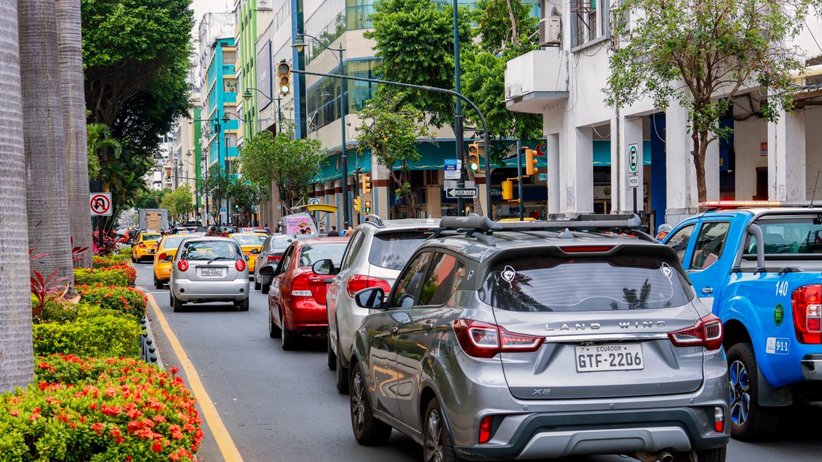La medida de que la calle Colón sea bidirecciones, según la ATM, trajo alivio al centro.