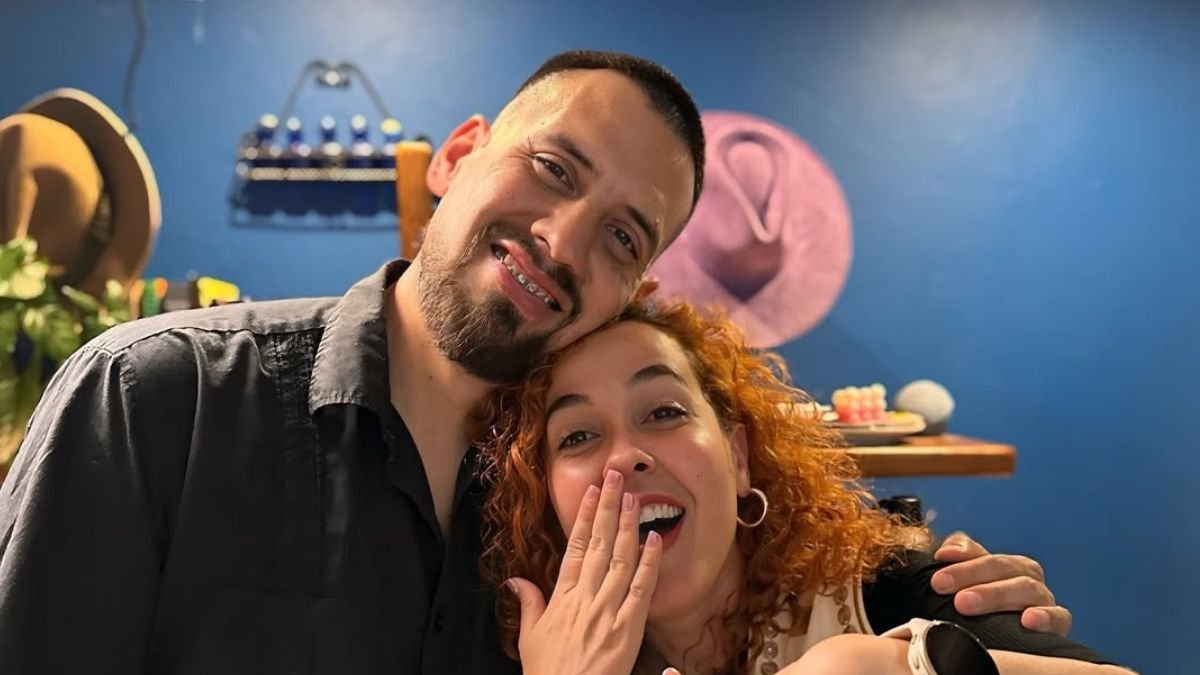 Túpac Galarza y  Alondra Santiago están comprometidos.