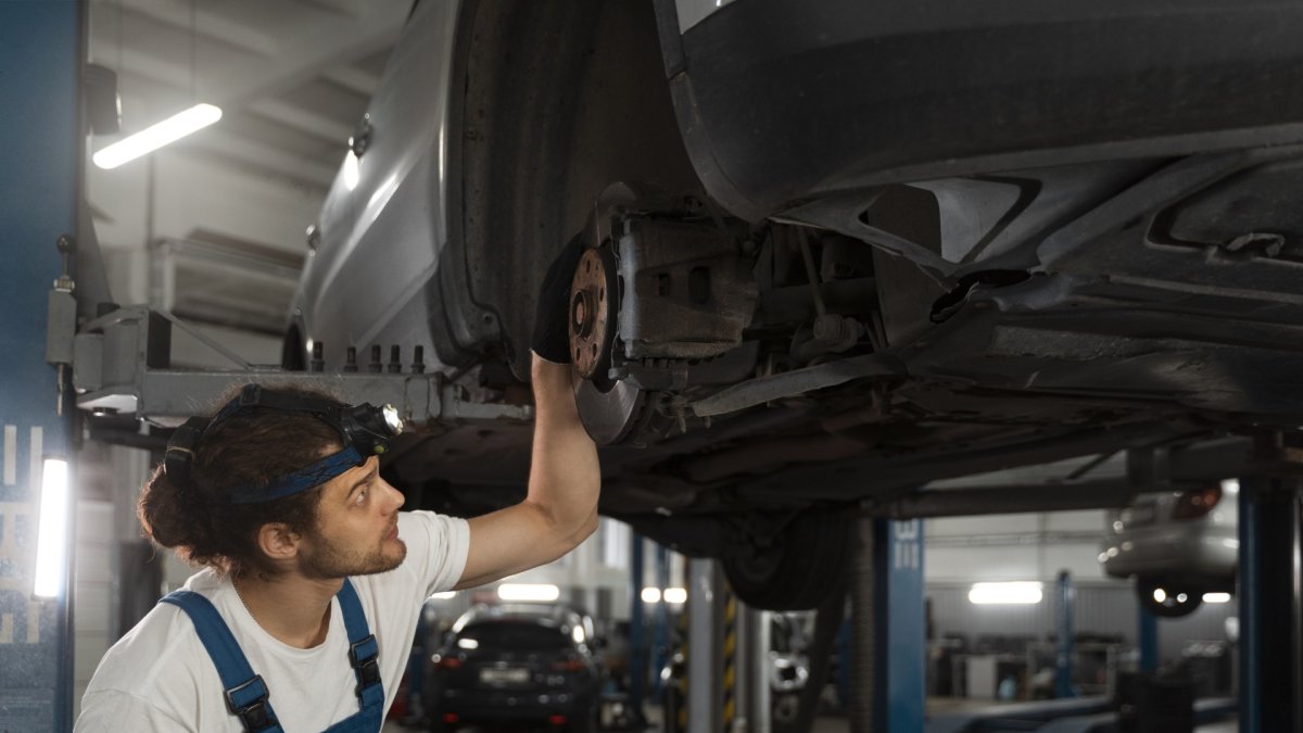 La revisión exhaustiva de todas las piezas es fundamental previo a una etapa invernal.