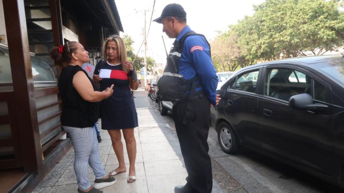 La ciudadanía busca ayuda en la guardianía privada ante los asaltos