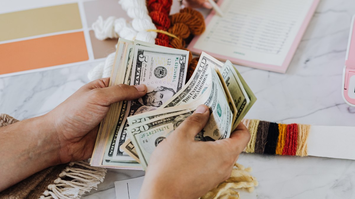 El salario básico en Ecuador será de $470 dólares para 2025.