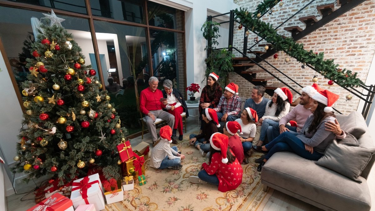 La Novena es un espacio de oración que conecta a las familias con la preparación espiritual para el nacimiento de Jesús.