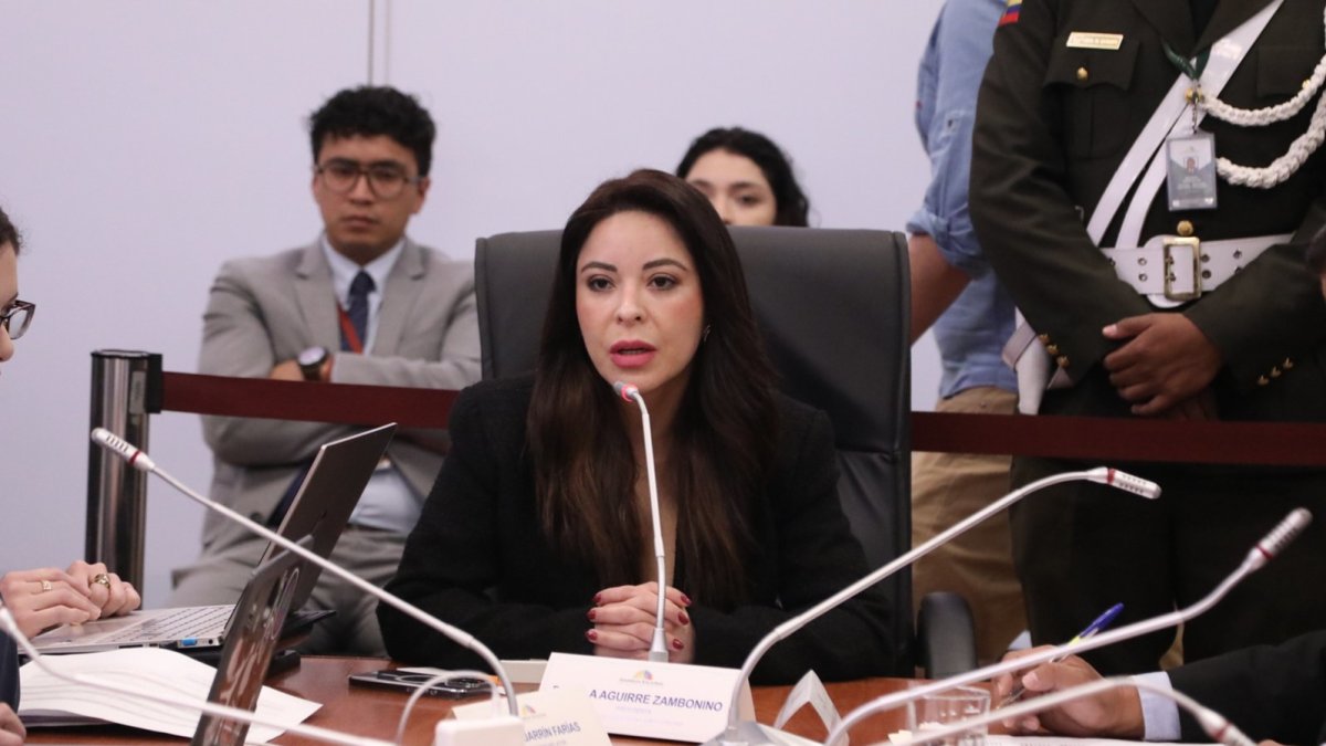 Pamela Aguirre convocó a la fiscal Diana Salazar y a Wilson Toainga