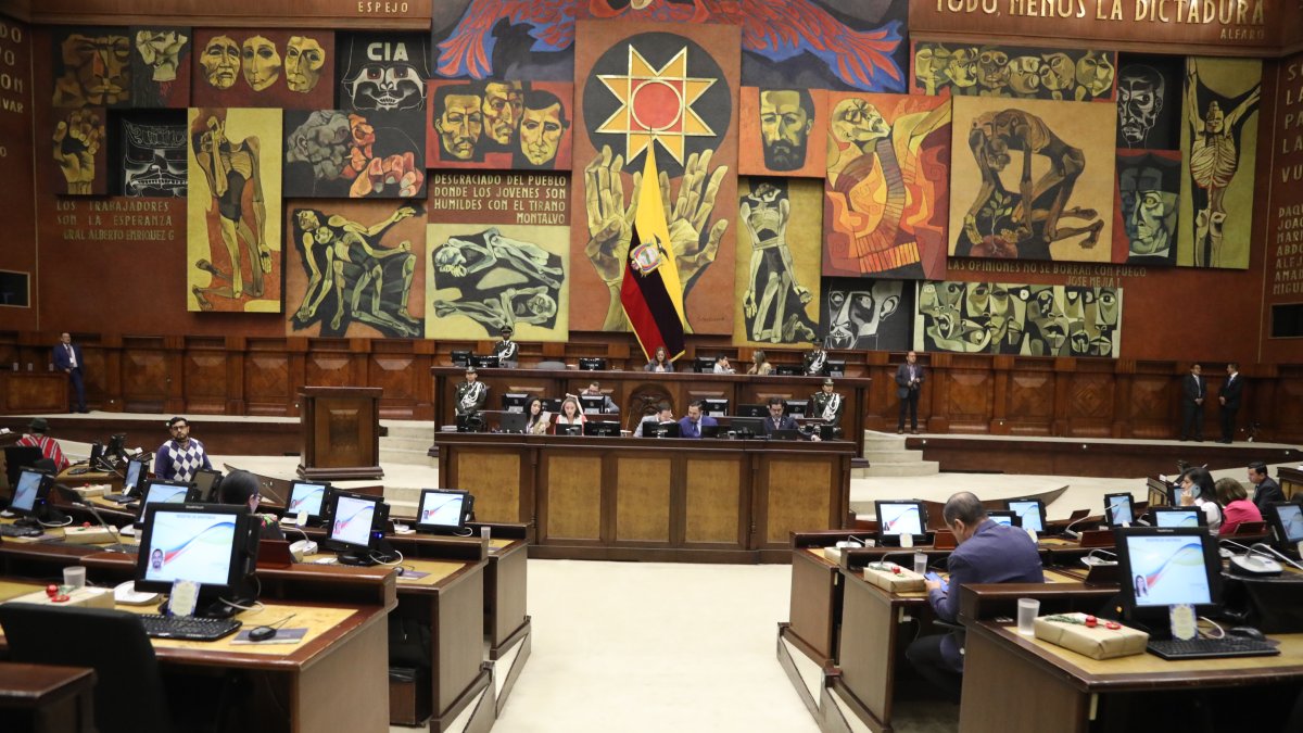 Acción. La mesa legislativa de Fiscalización creó la comisión que se encargará de la reforma para el financiamiento de las campañas de las organizaciones políticas.