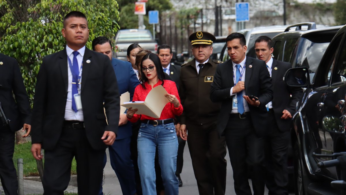 La presidenta de la Asamblea Viviana Veloz acudió a la Corte este 18 de diciembre.