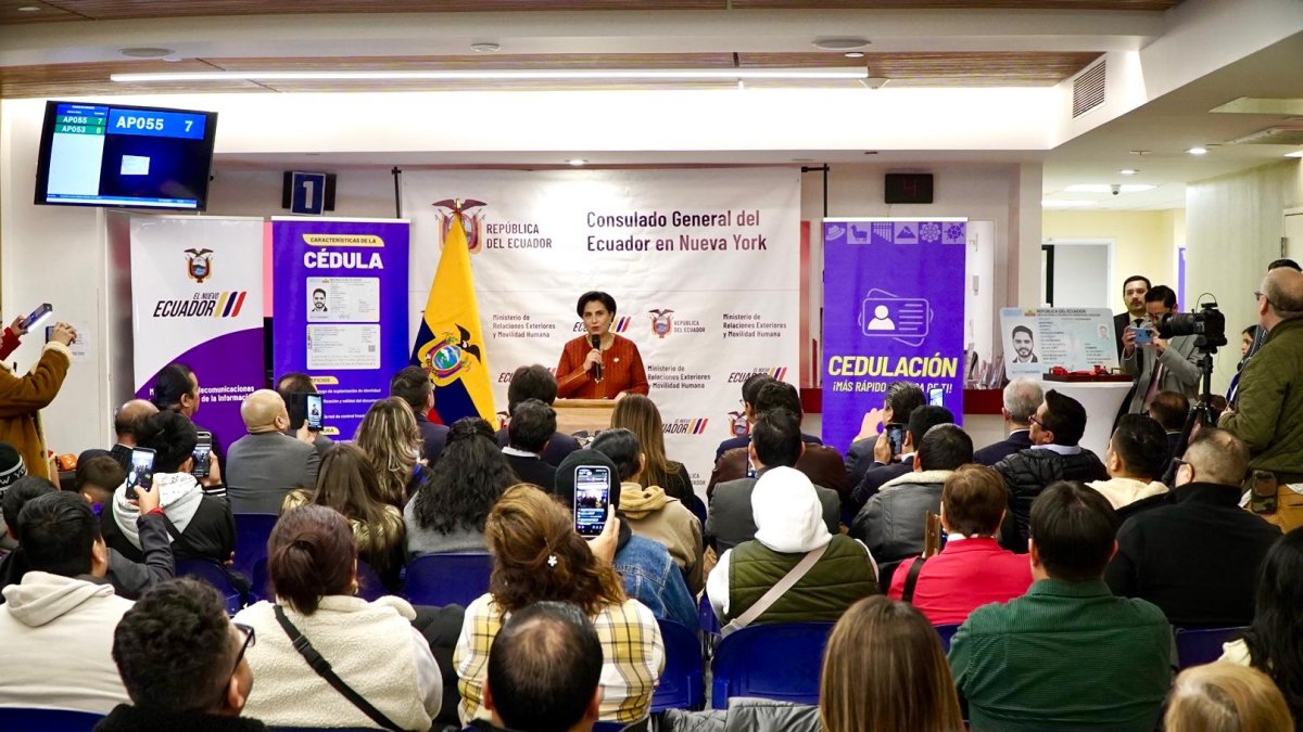 Ecuador apertura el primer Centro de Impresión de Cédulas de Ciudadanía en el Exterior.