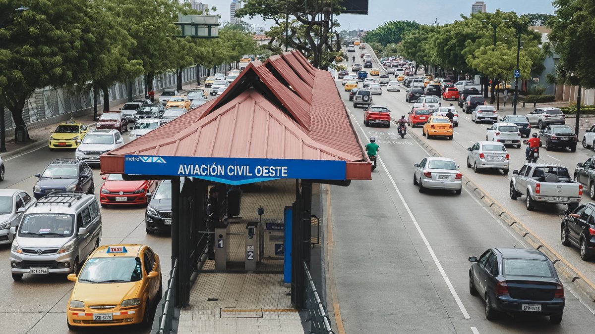 La parada causaba tráfico, según conductores.