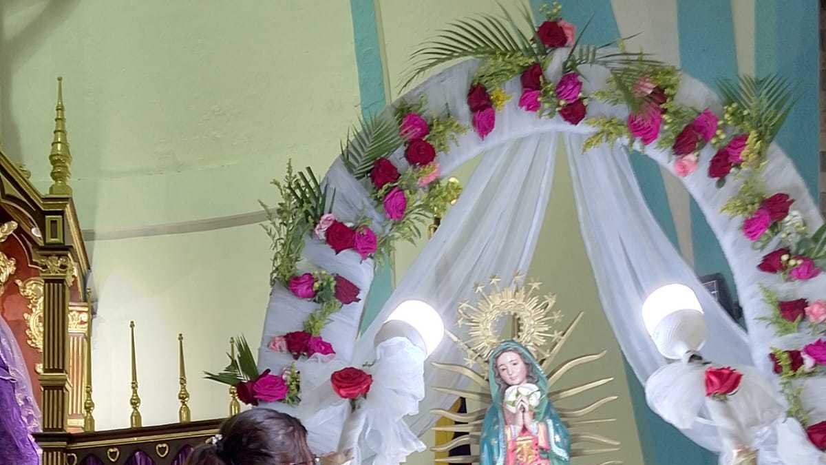 Los creyentes de la Virgen de Guadalupe en la península, agradecen por los favores recibidos.