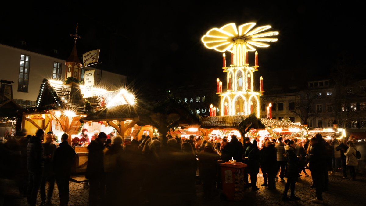 Foto referencial de un mercado navideño de Heidelberg, visto el 20 de diciembre de 2024.