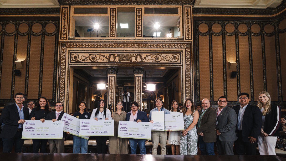 Cada una de las seis idea recibió 10.000 dólares como premio