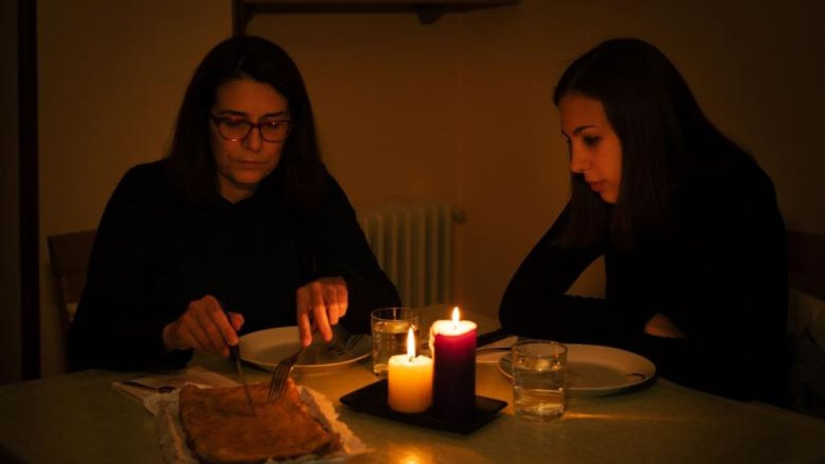 El Gobierno prometió suspender los cortes de luz desde este 20 de diciembre.